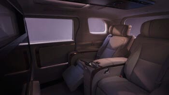 Lexus LM 500h VIP 4 chỗ - Ảnh 10