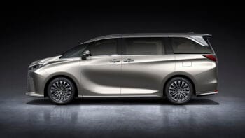 Lexus LM 500h VIP 4 chỗ - Ảnh 13