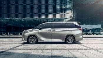 Lexus LM 500h VIP 4 chỗ - Ảnh 15