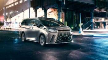 Lexus LM 500h VIP 4 chỗ - Ảnh 16