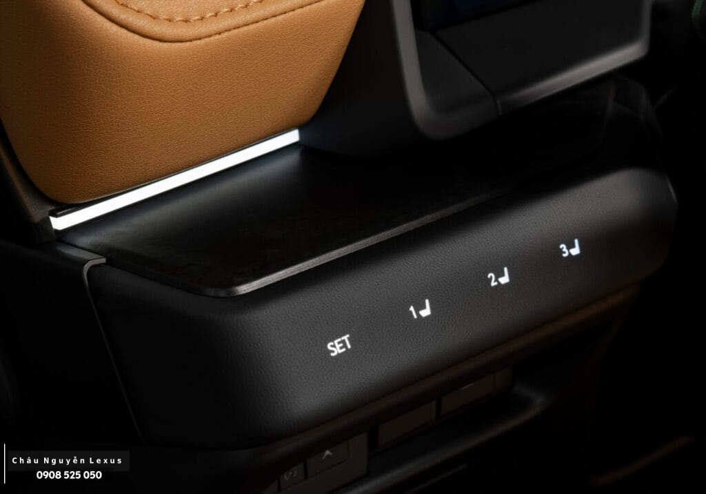 Hệ thống nút bấm điều hòa chuyển sang dạng nút cảm ứng thông minh Responsive Hidden Switches ẩn dưới bề mặt táp-lô